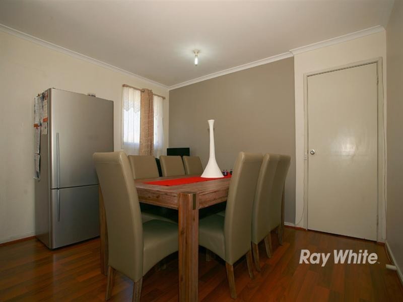 6 Puffin Court, Endeavour Hills VIC 3802