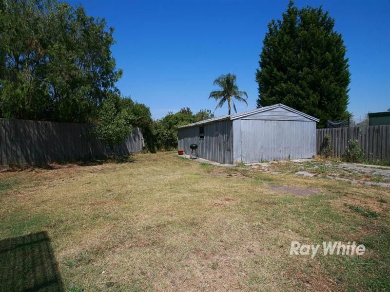 6 Puffin Court, Endeavour Hills VIC 3802