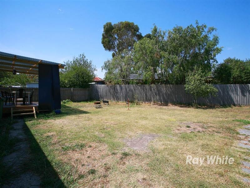 6 Puffin Court, Endeavour Hills VIC 3802