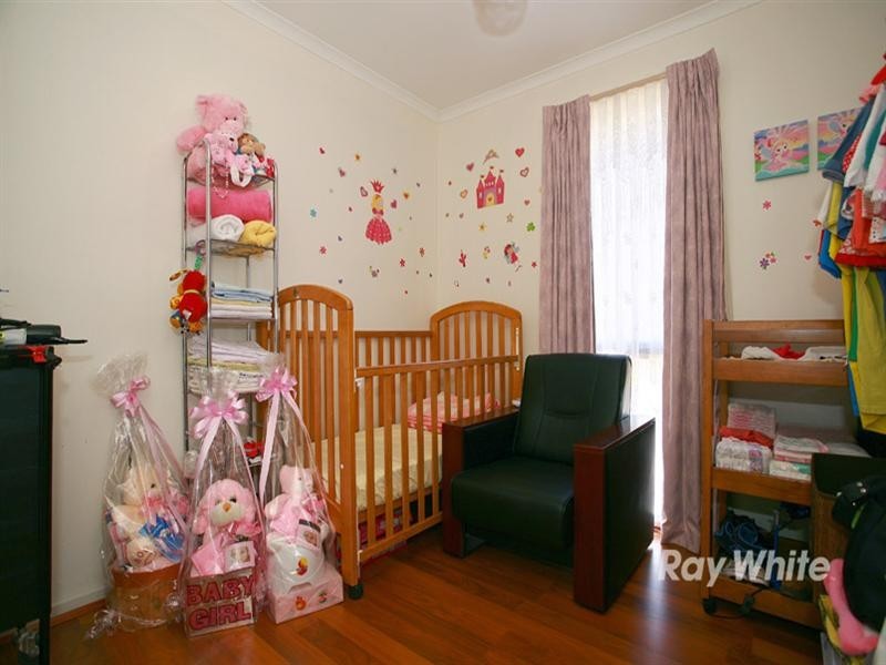 6 Puffin Court, Endeavour Hills VIC 3802