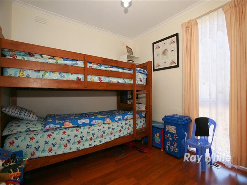 6 Puffin Court, Endeavour Hills VIC 3802