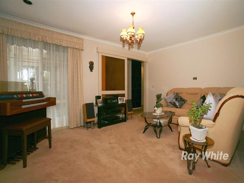 4 Orloff Close, Clayton South VIC 3169