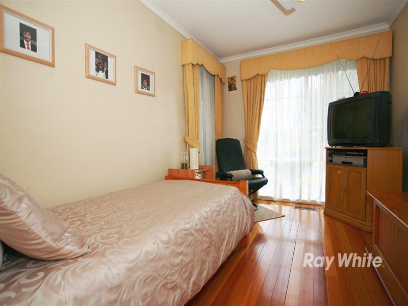 4 Orloff Close, Clayton South VIC 3169