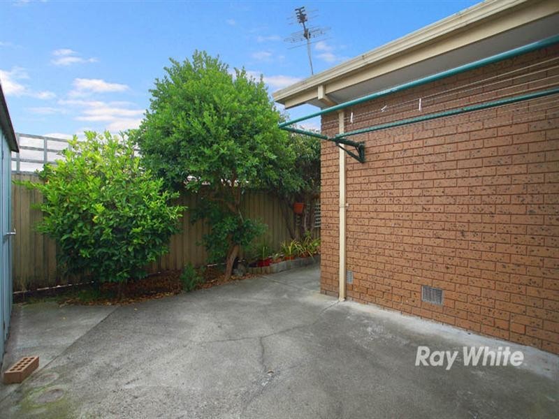 4 Orloff Close, Clayton South VIC 3169