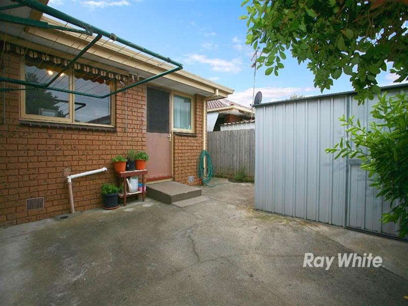 4 Orloff Close, Clayton South VIC 3169