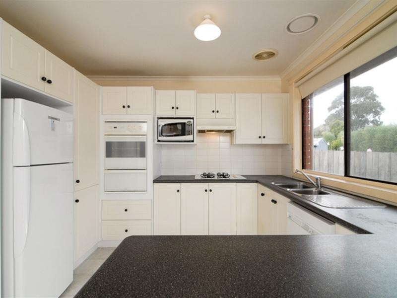 4 Highton Close, Hampton Park VIC 3976