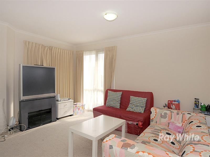 2/19 Nithsdale Road, Noble Park VIC 3174