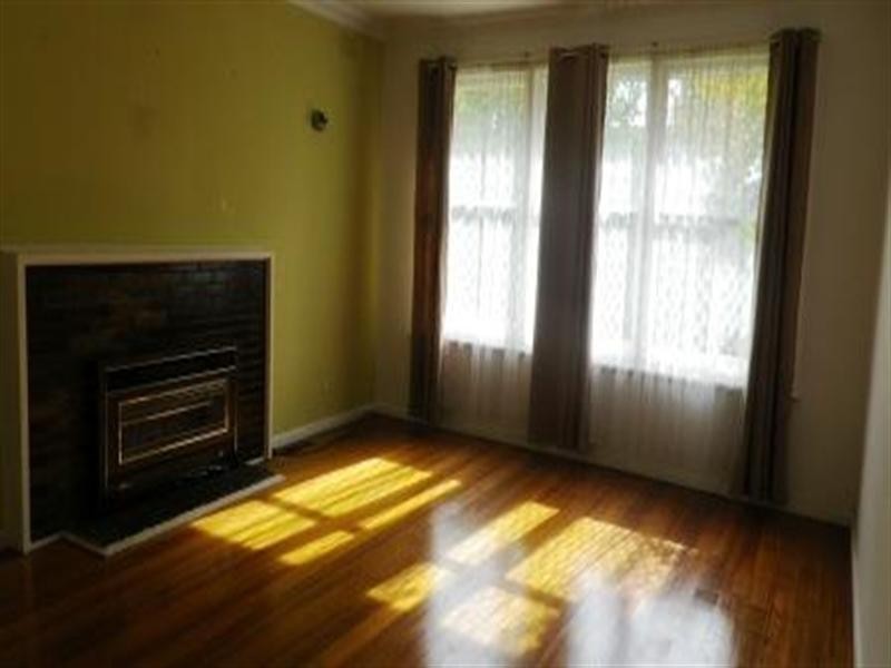 1/4 Lockington Crescent, Dandenong VIC 3175