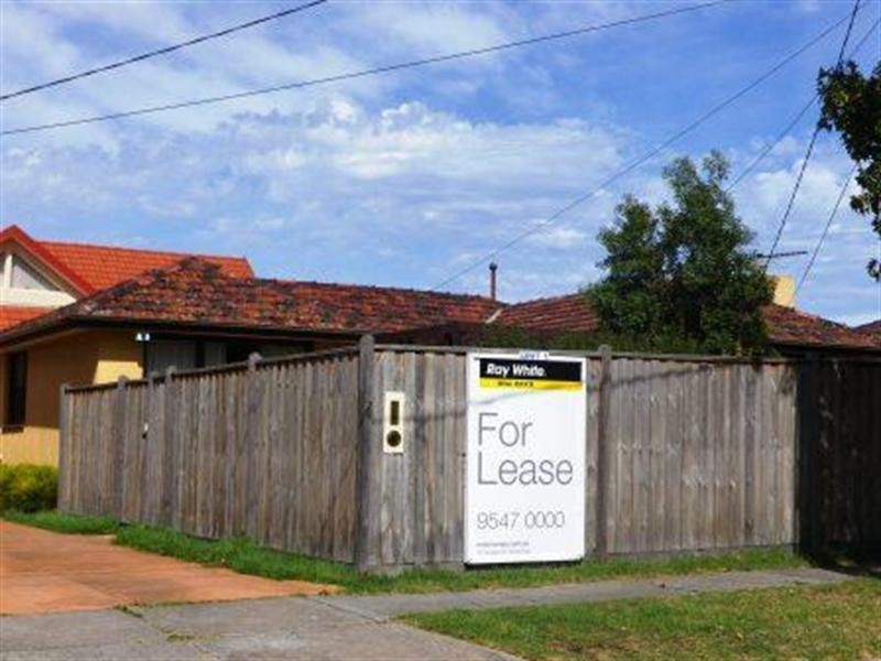 1/4 Lockington Crescent, Dandenong VIC 3175