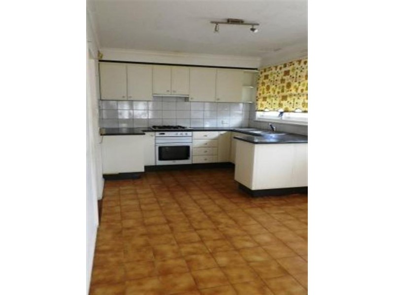 1/4 Lockington Crescent, Dandenong VIC 3175