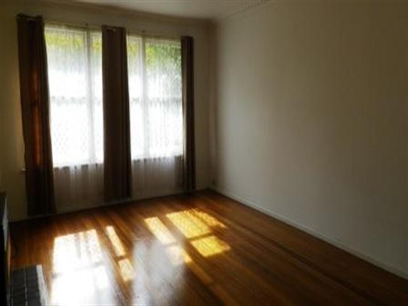 1/4 Lockington Crescent, Dandenong VIC 3175