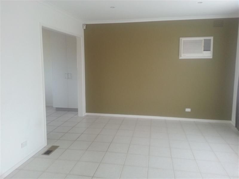 1/2 Nordic Road, Dandenong North VIC 3175