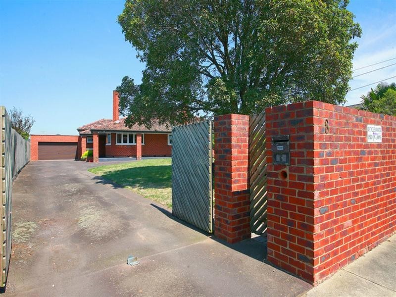 8 Kandra Street, Dandenong North VIC 3175