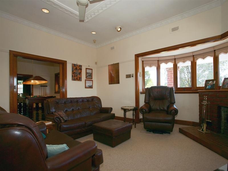 8 Kandra Street, Dandenong North VIC 3175