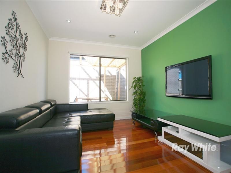 90 Clarendon Drive, Keysborough VIC 3173