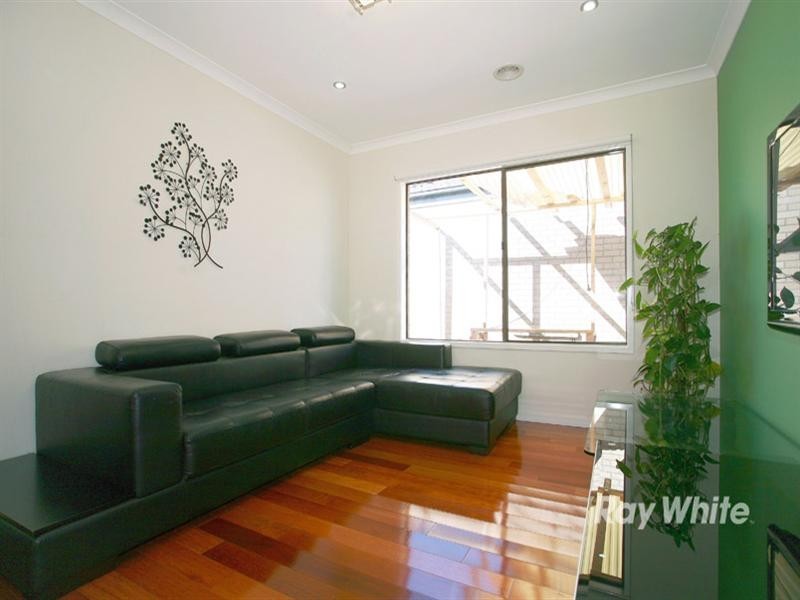 90 Clarendon Drive, Keysborough VIC 3173
