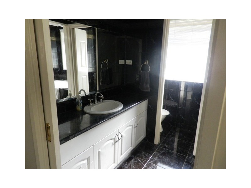 71 Loch Road, Dandenong North VIC 3175