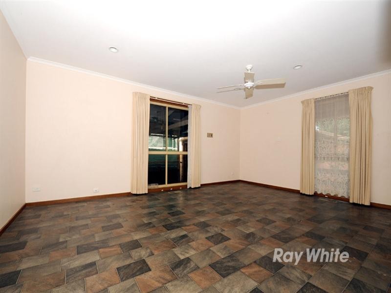 7 Antrim Close, Endeavour Hills VIC 3802