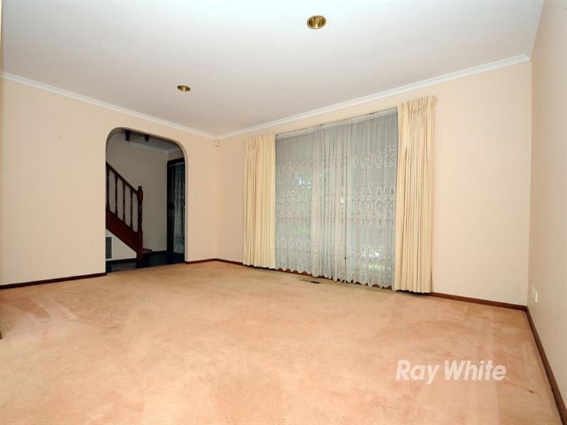 7 Antrim Close, Endeavour Hills VIC 3802