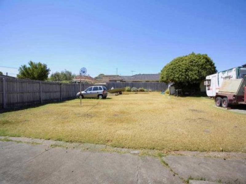 37 Ellt Crescent, Noble Park VIC 3174