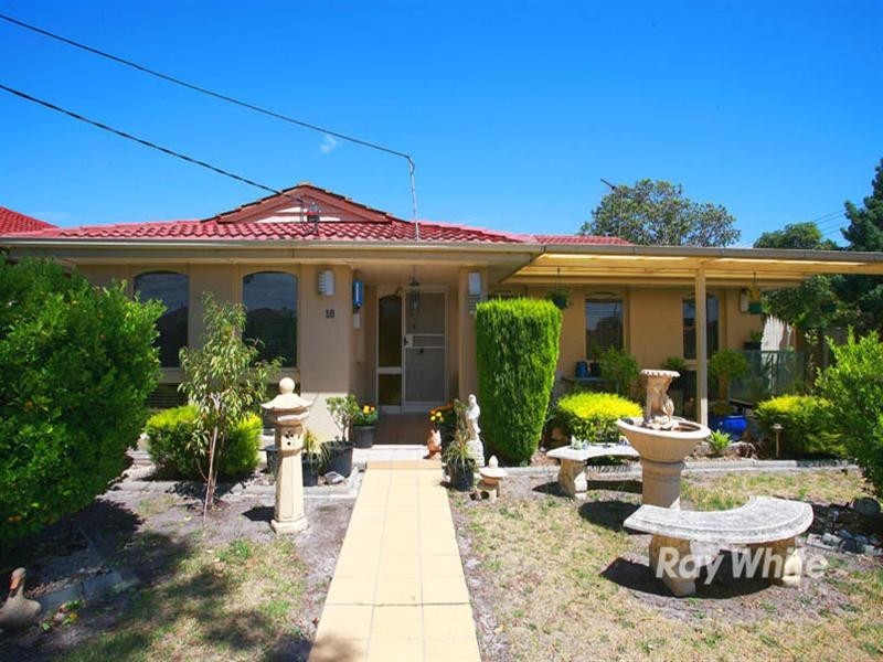 16 Henderson Road, Keysborough VIC 3173