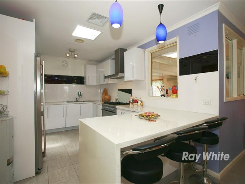 16 Henderson Road, Keysborough VIC 3173