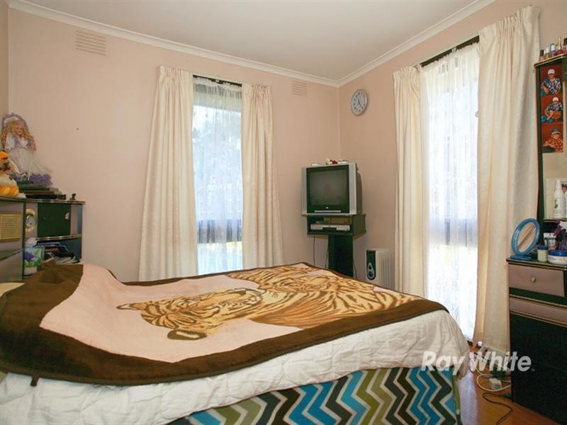 5 Gumbuya Close, Eumemmerring VIC 3177