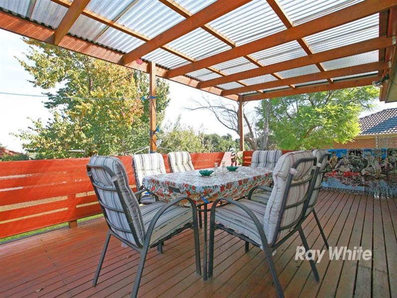 5 Gumbuya Close, Eumemmerring VIC 3177