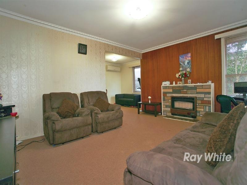 12 Locharn Crescent, Keysborough VIC 3173