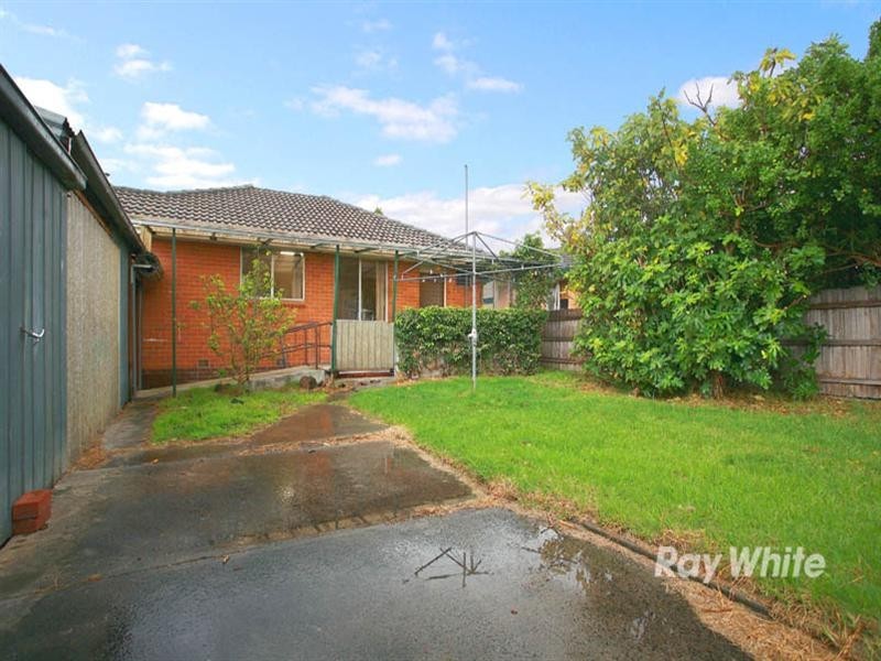 12 Locharn Crescent, Keysborough VIC 3173