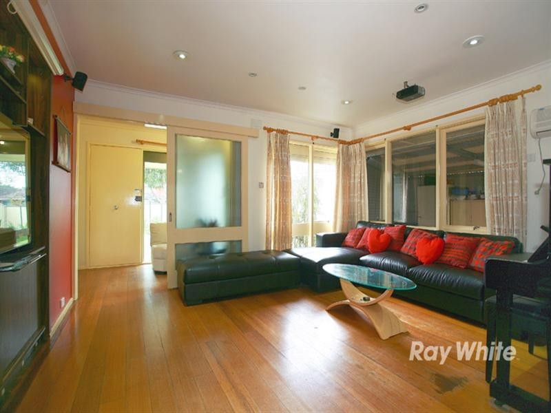 15 Warrawee Avenue, Noble Park VIC 3174