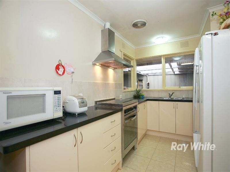 15 Warrawee Avenue, Noble Park VIC 3174