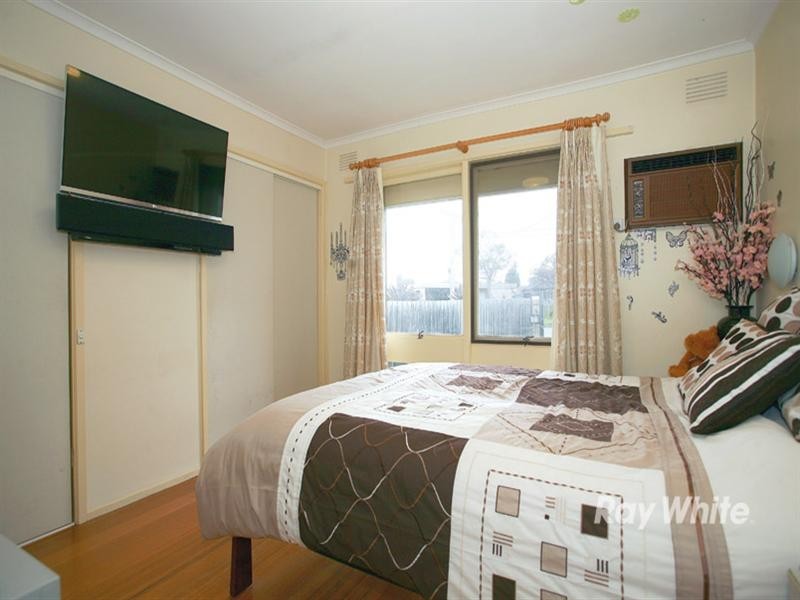 15 Warrawee Avenue, Noble Park VIC 3174