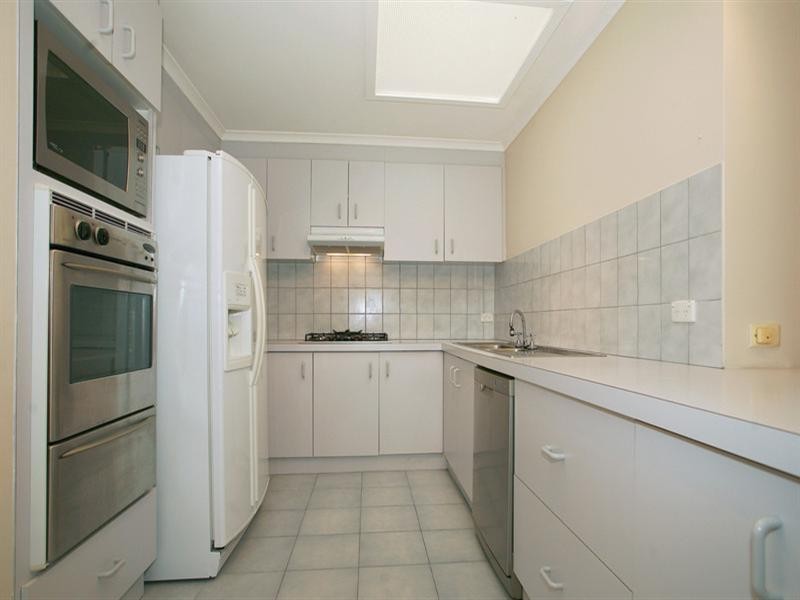 2/12 Wall Street, Noble Park VIC 3174