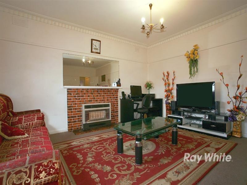40 Gladstone Road, Dandenong VIC 3175