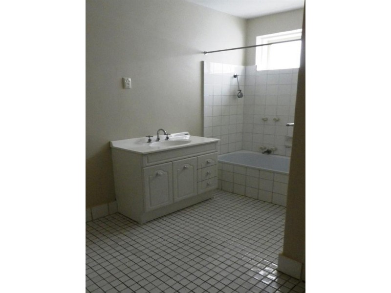 4/30 Kelvinside Road, Noble Park VIC 3174