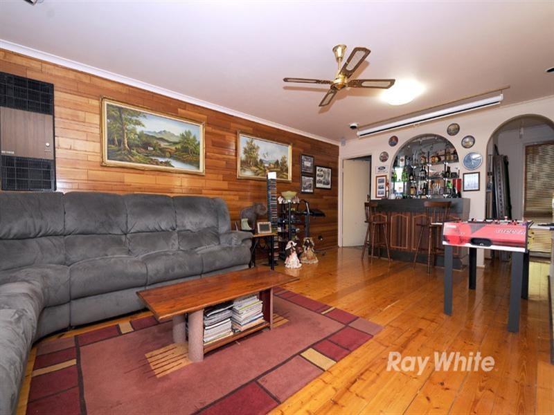 4 Carlyon Court, Springvale VIC 3171