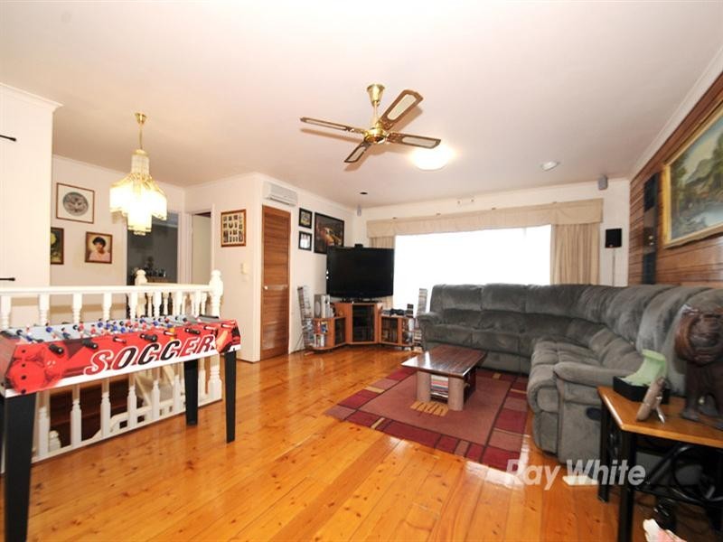 4 Carlyon Court, Springvale VIC 3171