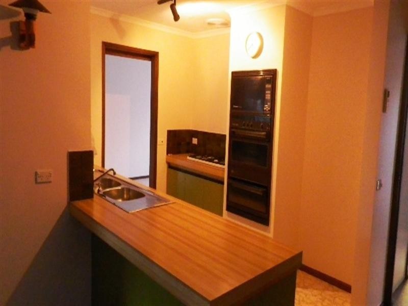 8 Silk Court, Dandenong North VIC 3175