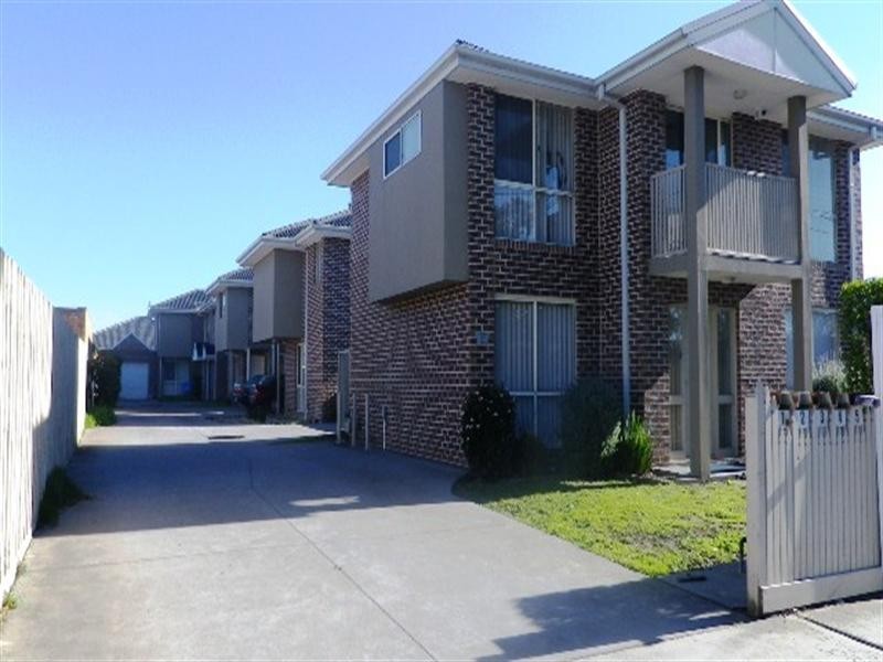 4/38 Hammond Road, Dandenong VIC 3175