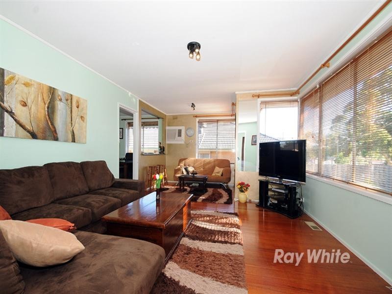 40 Kingswood Crescent, Noble Park North VIC 3174