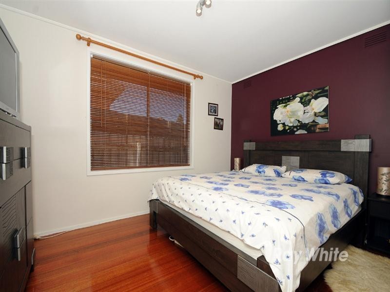 40 Kingswood Crescent, Noble Park North VIC 3174