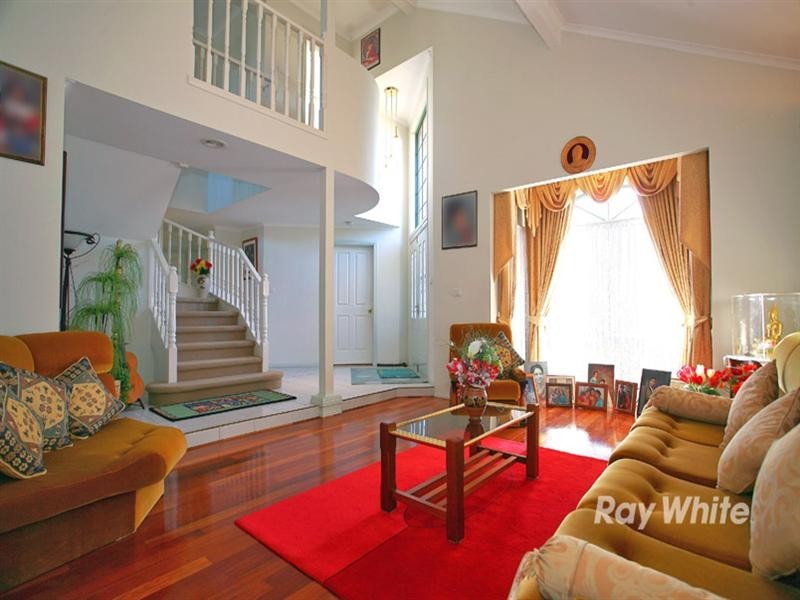 10 Whitmorr Court, Noble Park VIC 3174