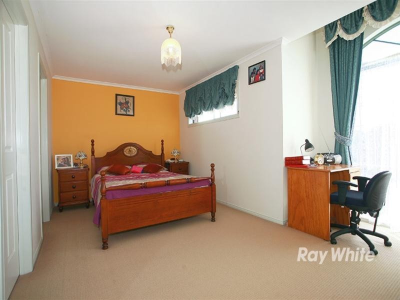 10 Whitmorr Court, Noble Park VIC 3174