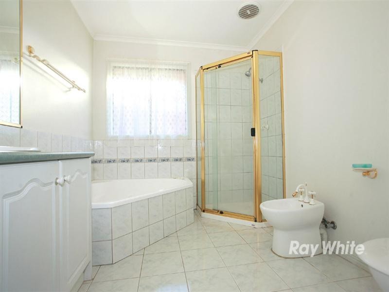 10 Whitmorr Court, Noble Park VIC 3174