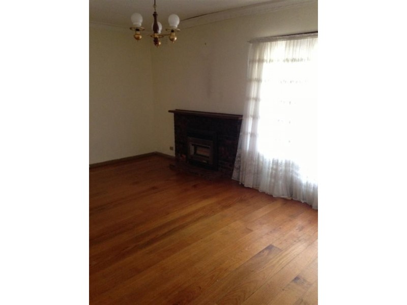 8 Shepreth Avenue, Noble Park VIC 3174