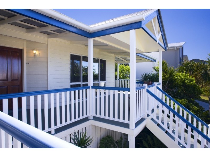 Castaways Beach QLD 4567