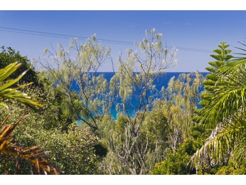 Castaways Beach QLD 4567