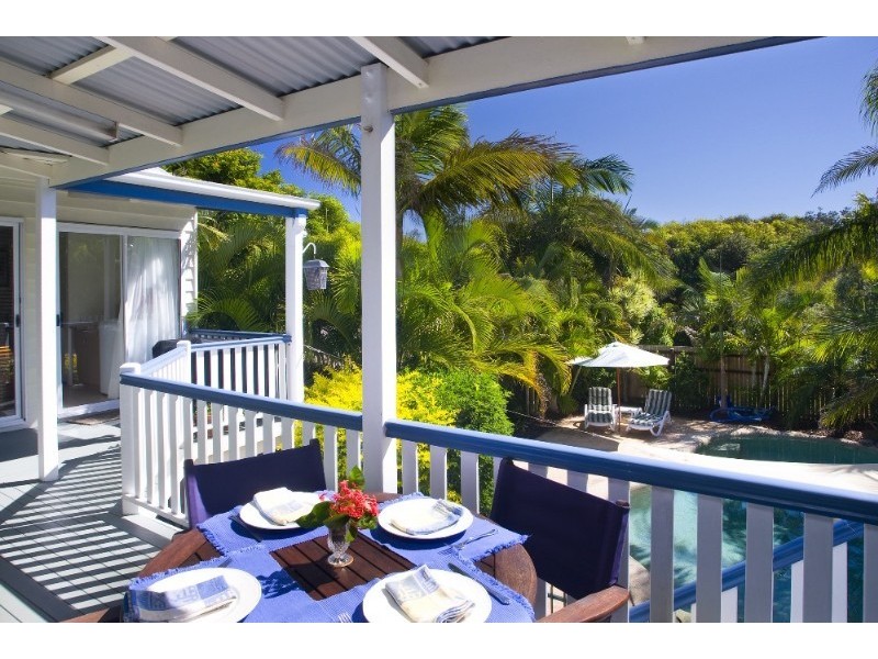 Castaways Beach QLD 4567