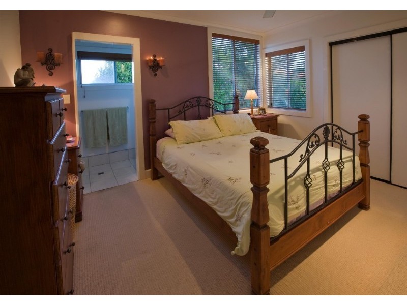 7 Hawley Court, Sunrise Beach QLD 4567